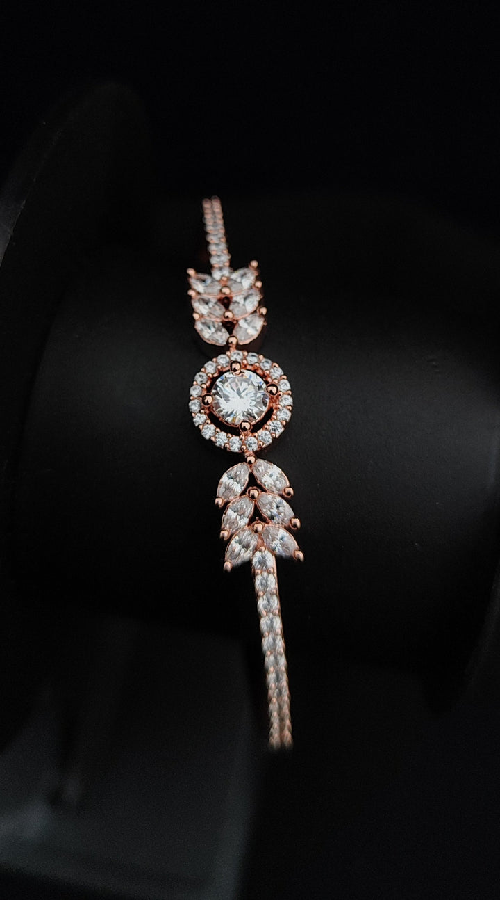 ANTAARA DELICATE DIAMOND BRACELET