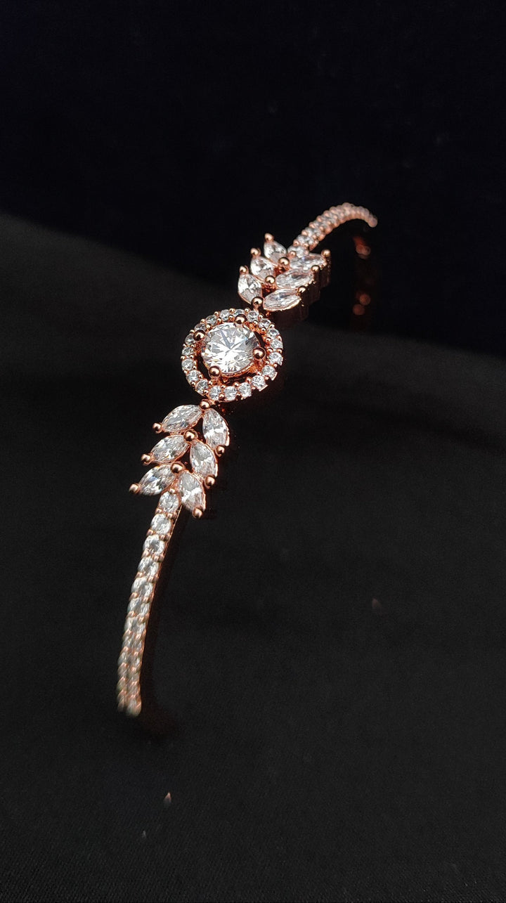 ANTAARA DELICATE DIAMOND BRACELET