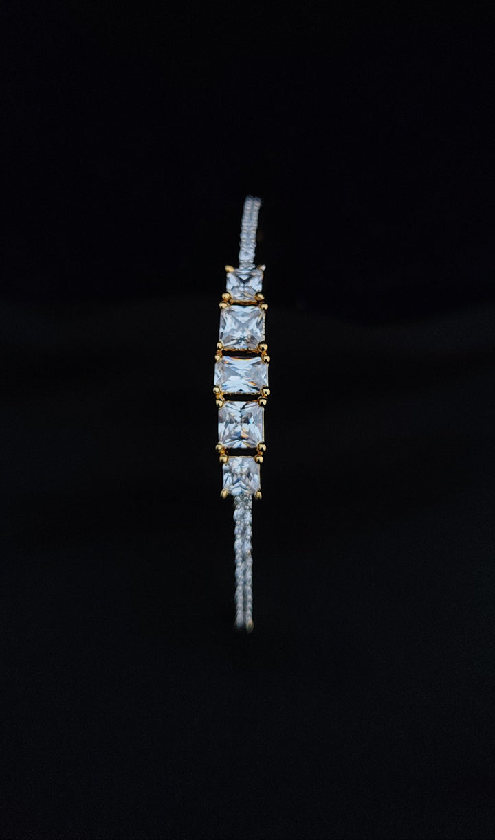 ANTAARA DELICATE DIAMOND BRACELET