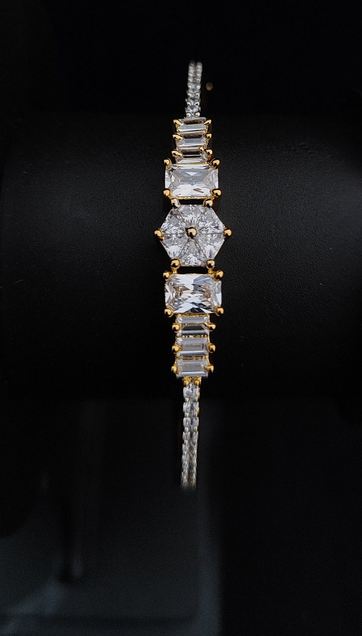 ANTAARA DELICATE DIAMOND BRACELET