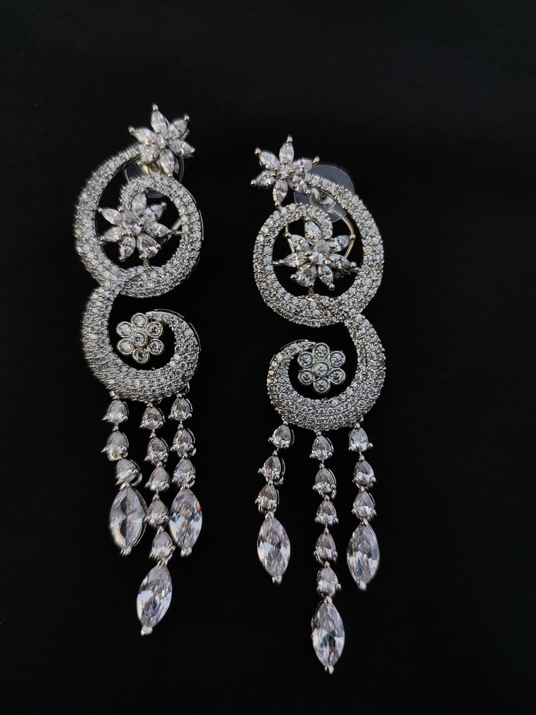 Antaara Heavy Drop Diamond Earings