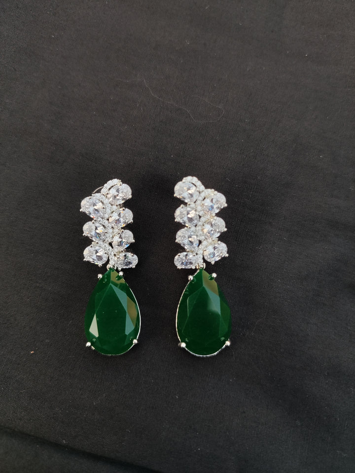 Antaara Emerald Diamond Earings