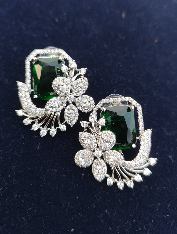 Antaara Emerald Diamond Earings