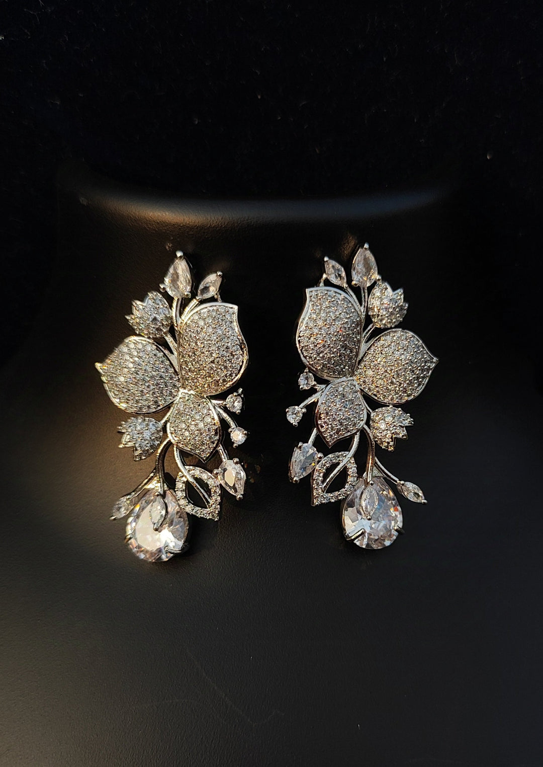 Savana Diamond Pearl Earings