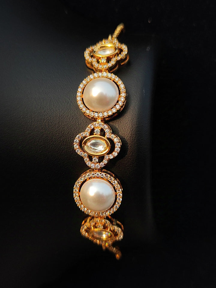 Savana Diamond Pearl Bracelet