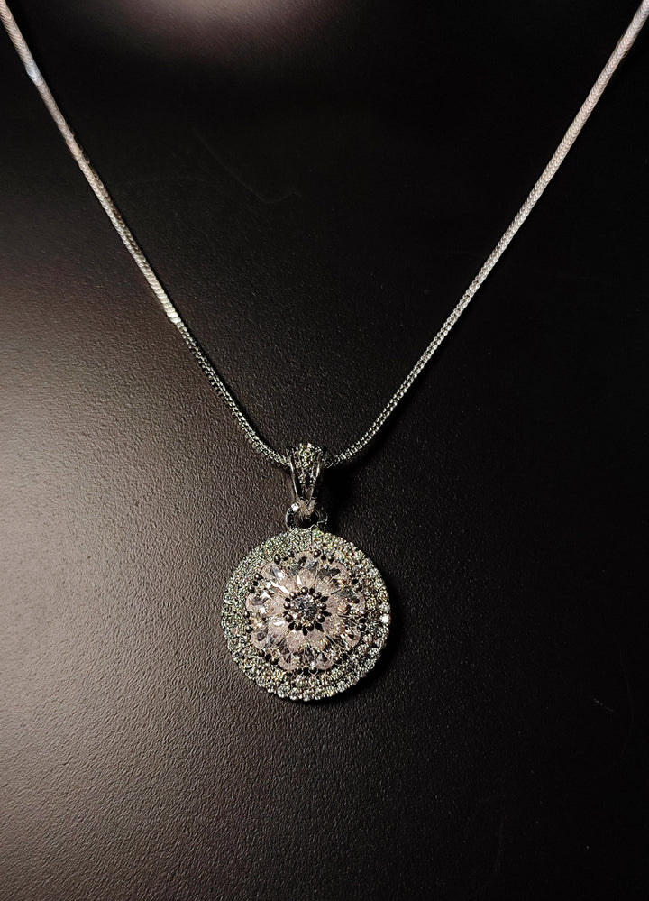 Savana Diamond Earing & Pendant Set