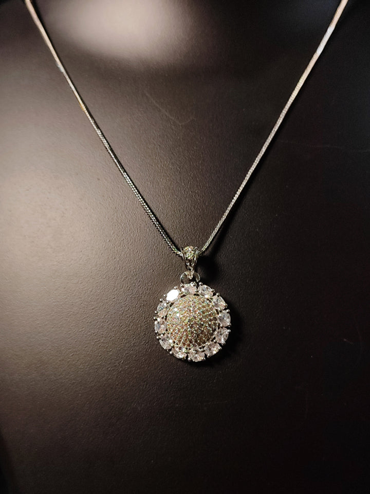 Savana Diamond Earing & Pendant Set