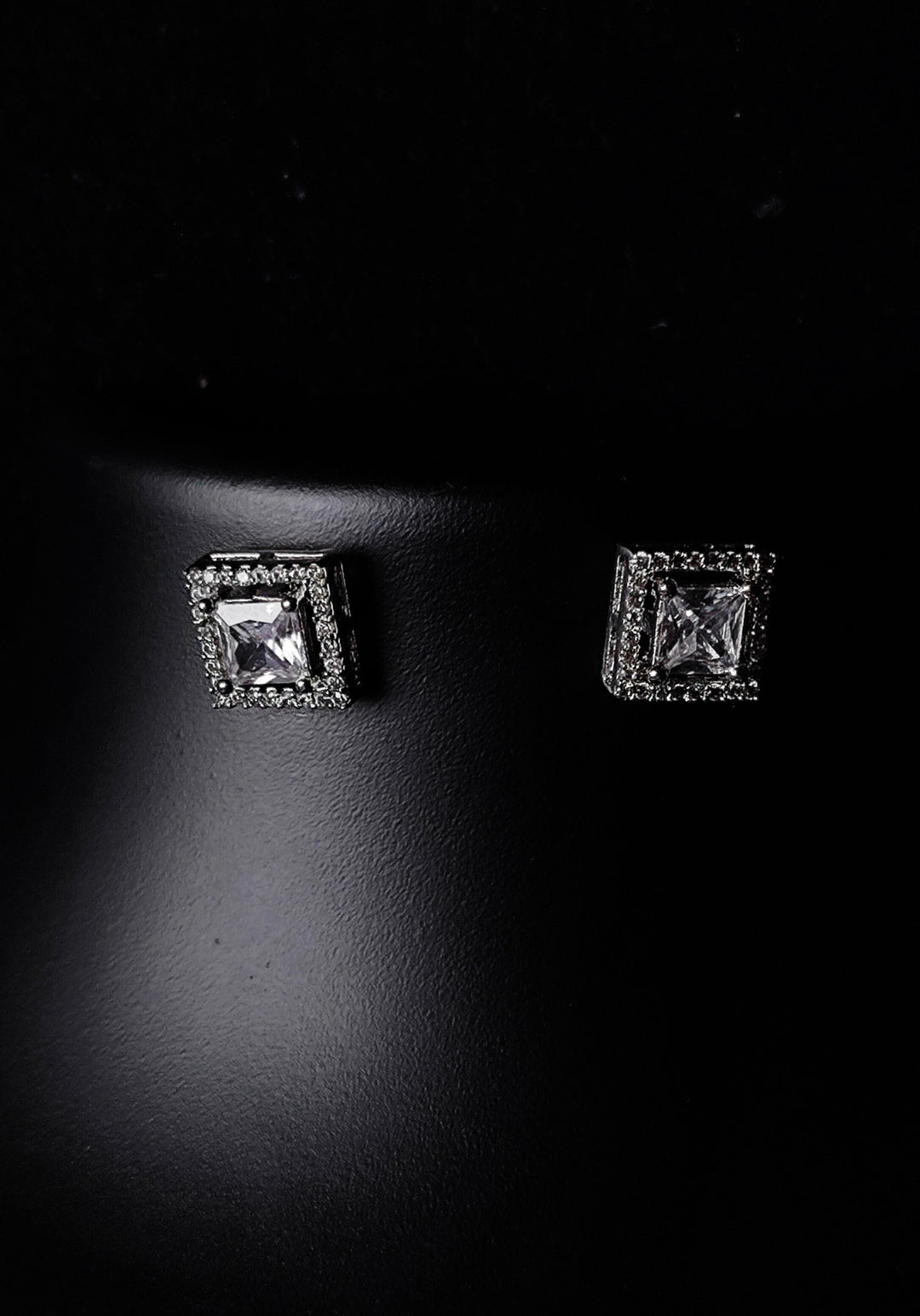 Shama Diamond Earing & Pendant Set