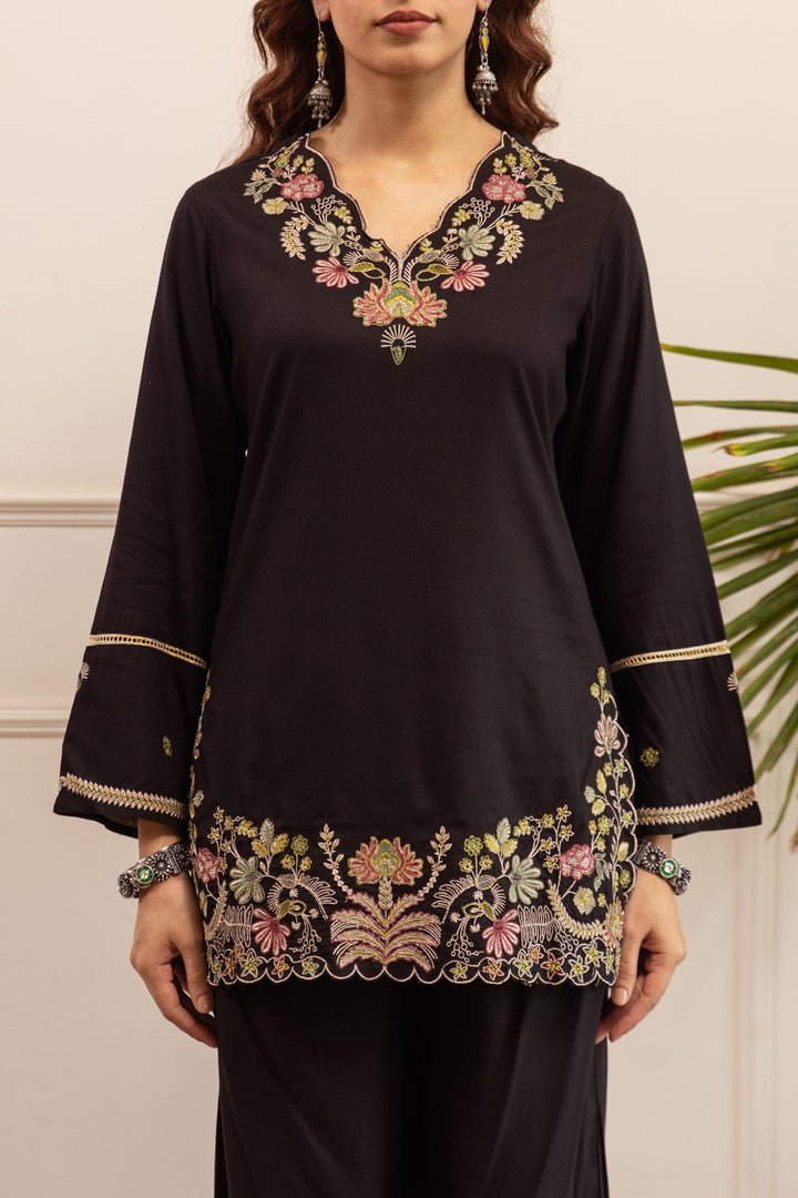 Stravi jade embroidery co-ord set