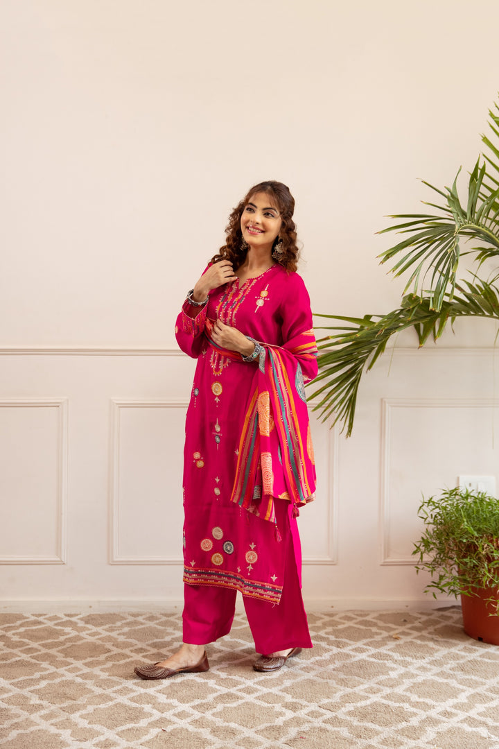 Kabool blossoms work suit set