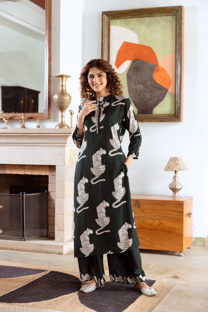 Aruna Pine Tiger Kurta Pant Set