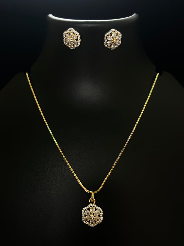 ANTAARA FLORAL STUD & PENDANT SET