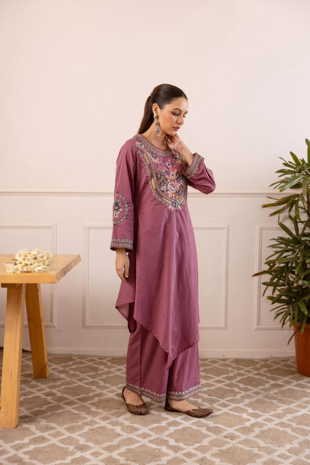 Stravi cameo Embroidery Kurta Pant set