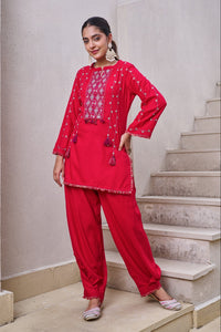 Stravi scarlet embroidery co-ord set