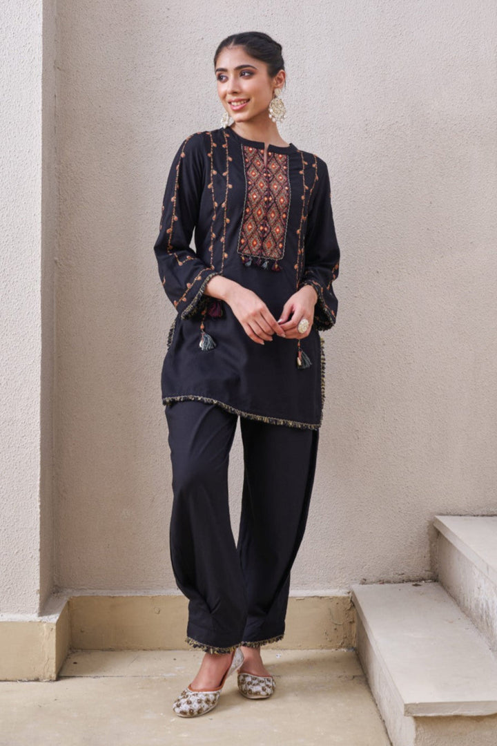 Stravi taupe embroidery co-ord set