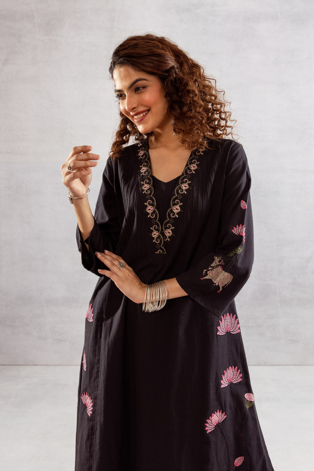 Bakul Jade Embroidery Cotton Kurta Pant Set