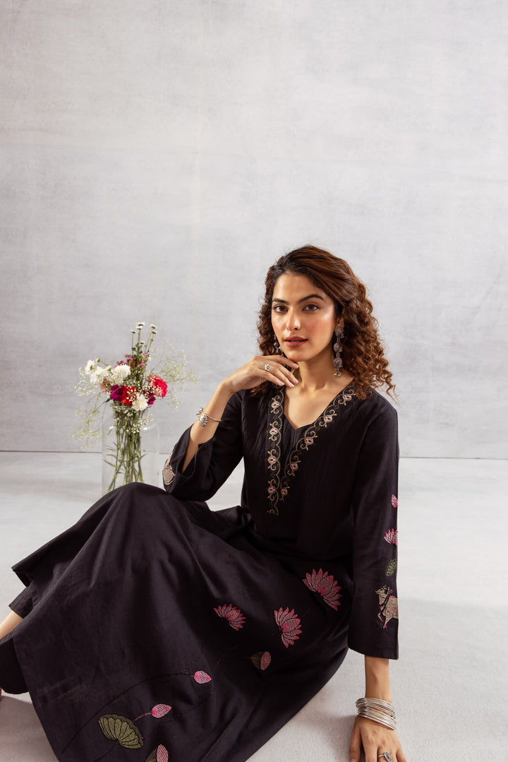 Bakul Jade Embroidery Cotton Kurta Pant Set