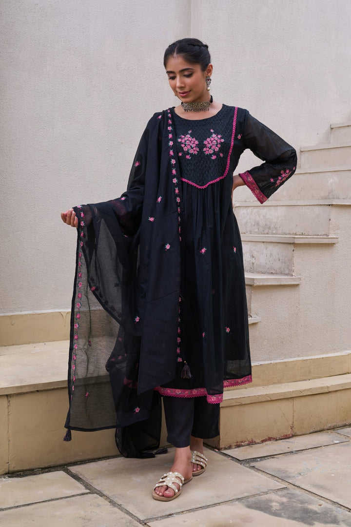 Sonpal mist embroidery cotton suit set