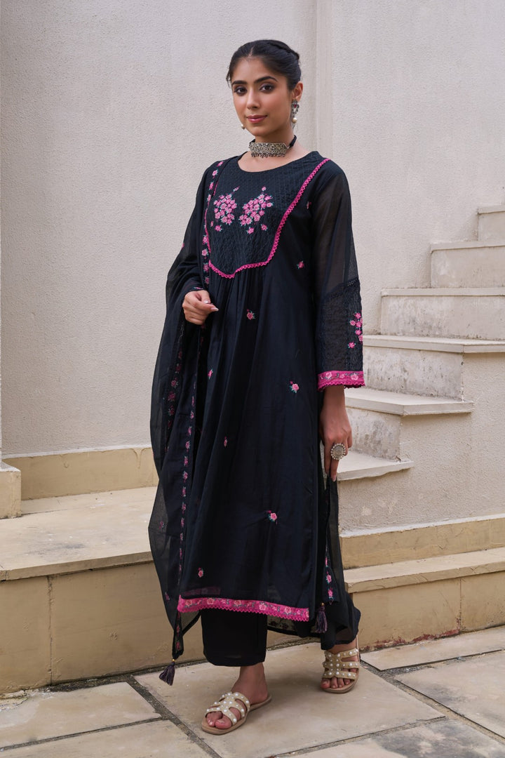 Sonpal mist embroidery cotton suit set