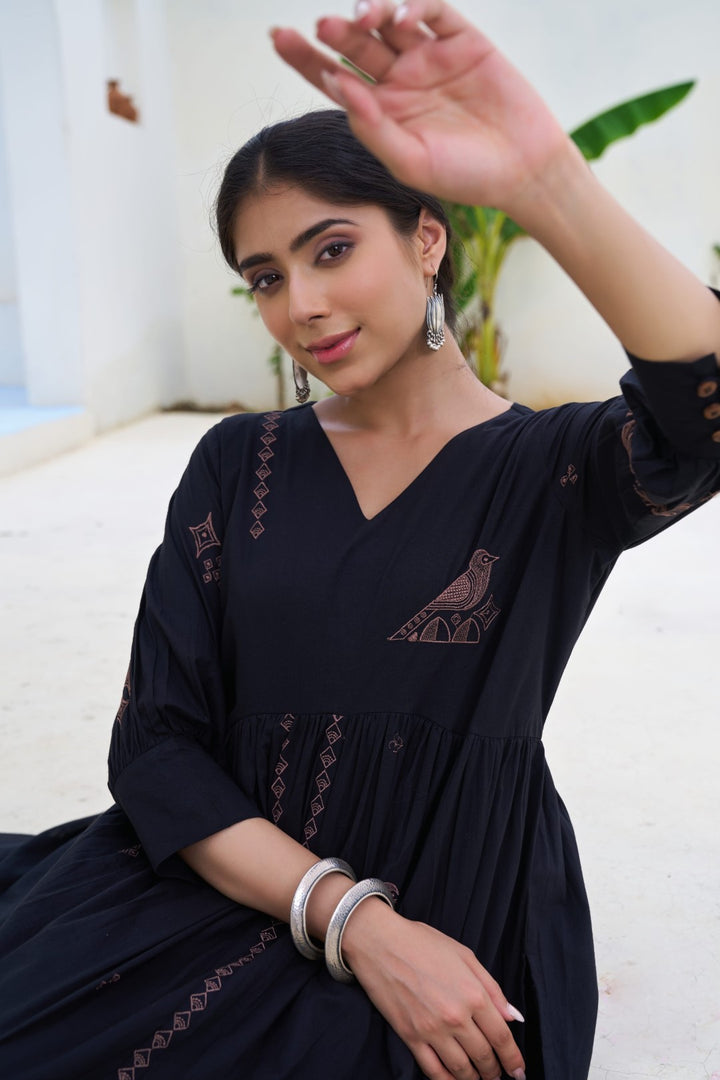 Sonpal Onyx embroidery cotton suit set