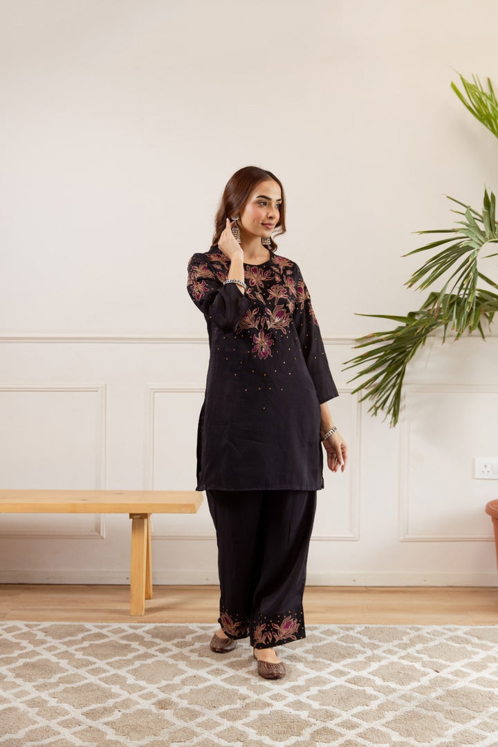 Kamli raven embroidery co-ord set