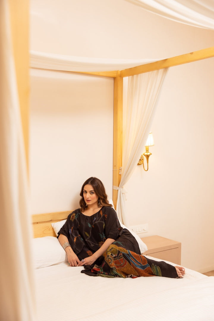 Sonpal Ebony Printed Kaftan pant set