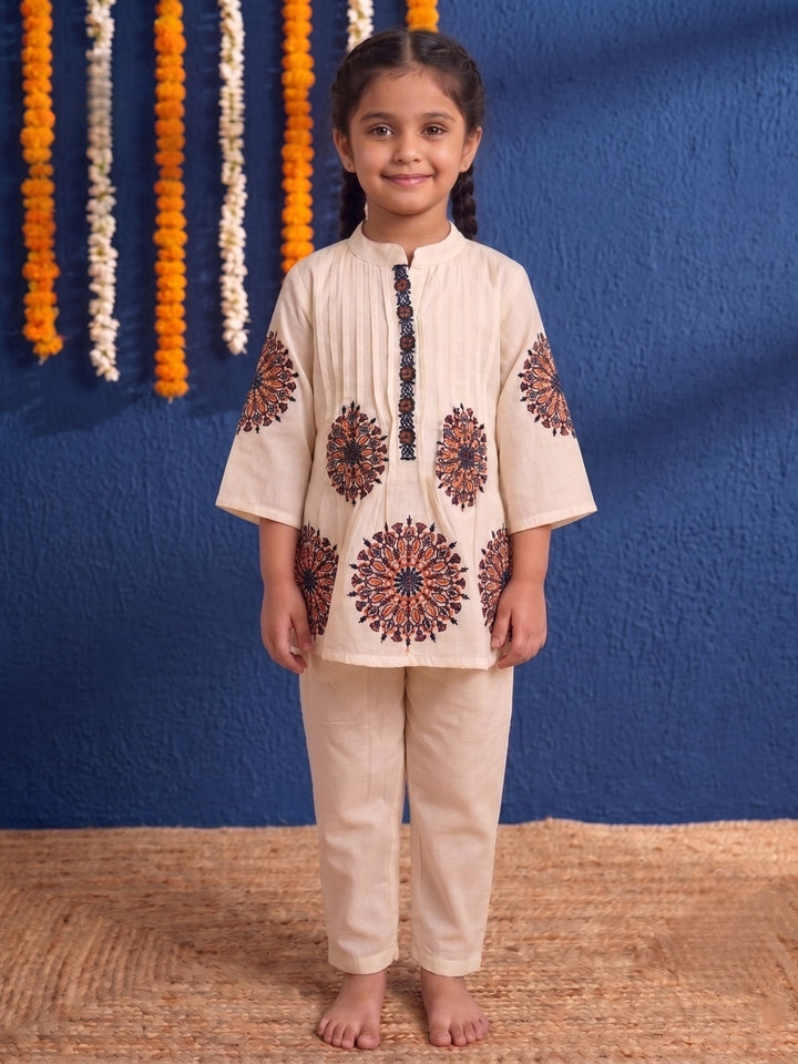 Joy Blossom embroidery cotton kurta pant set