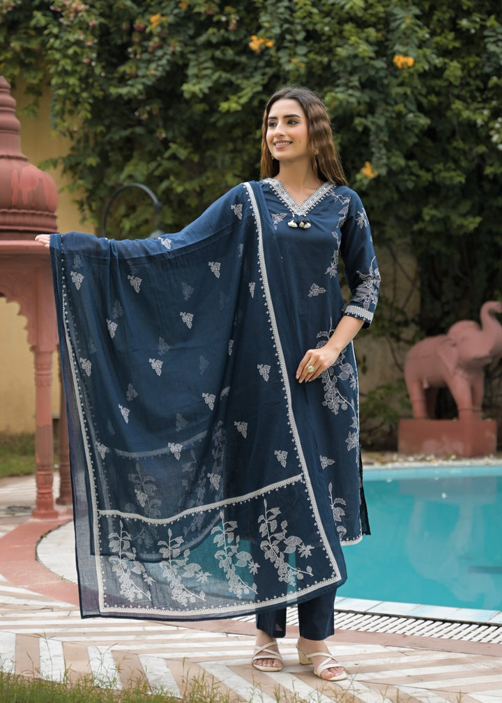 Vastu azure embroidery suit set