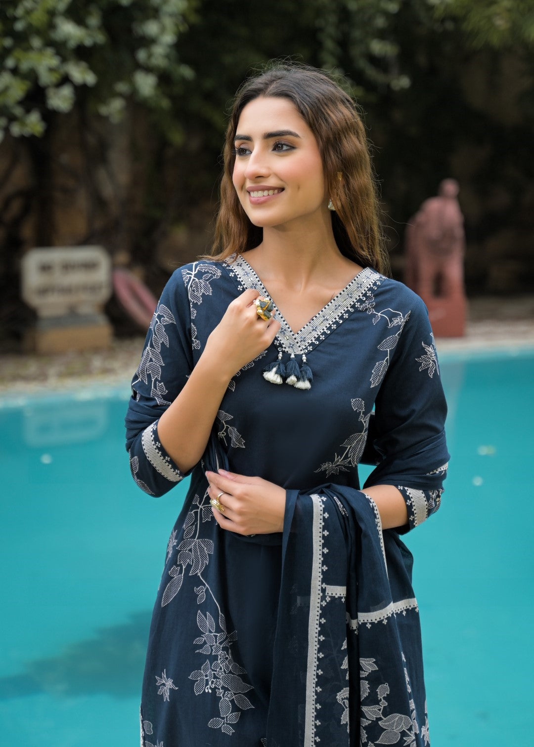 Vastu azure embroidery suit set