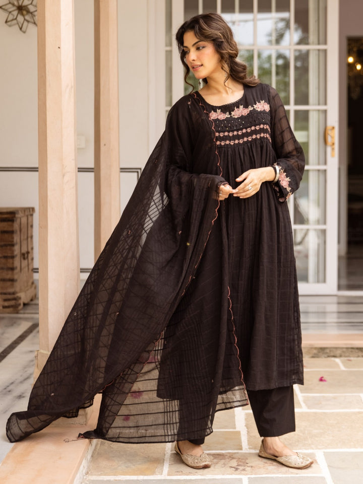 Karen Royce Embroidery Cotton Suit Set