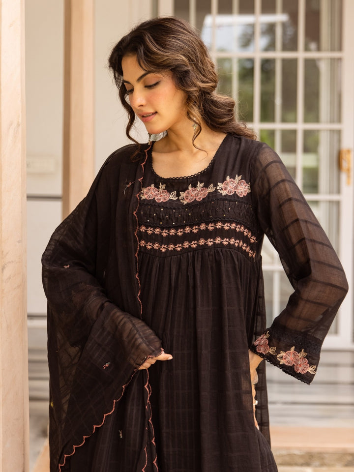Karen Royce Embroidery Cotton Suit Set