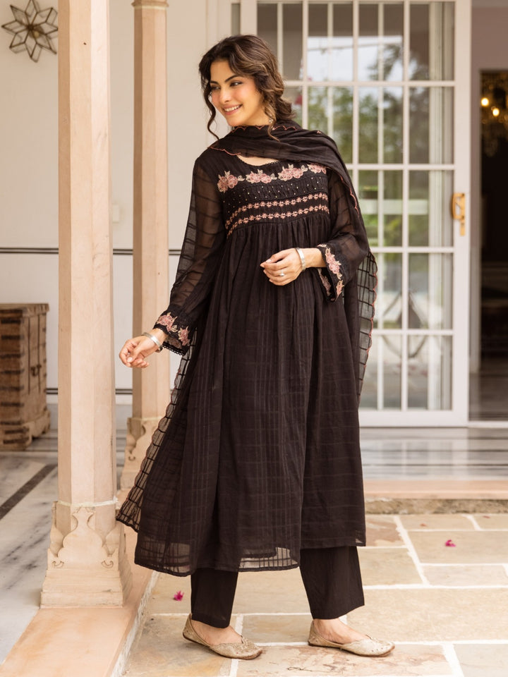 Karen Royce Embroidery Cotton Suit Set