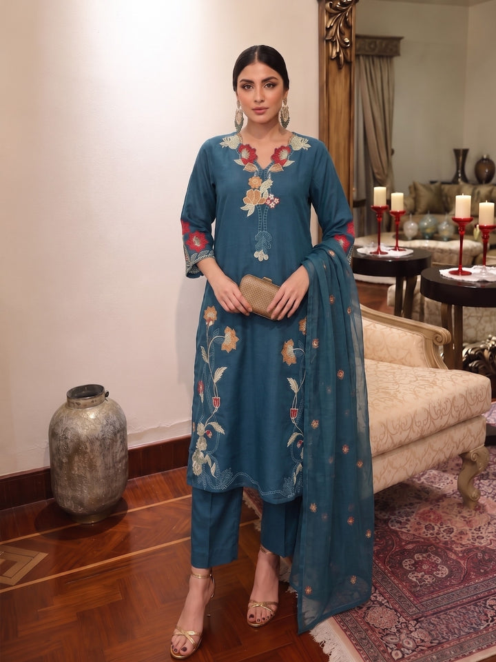 Lipi Lapis embroidery cotton suit set