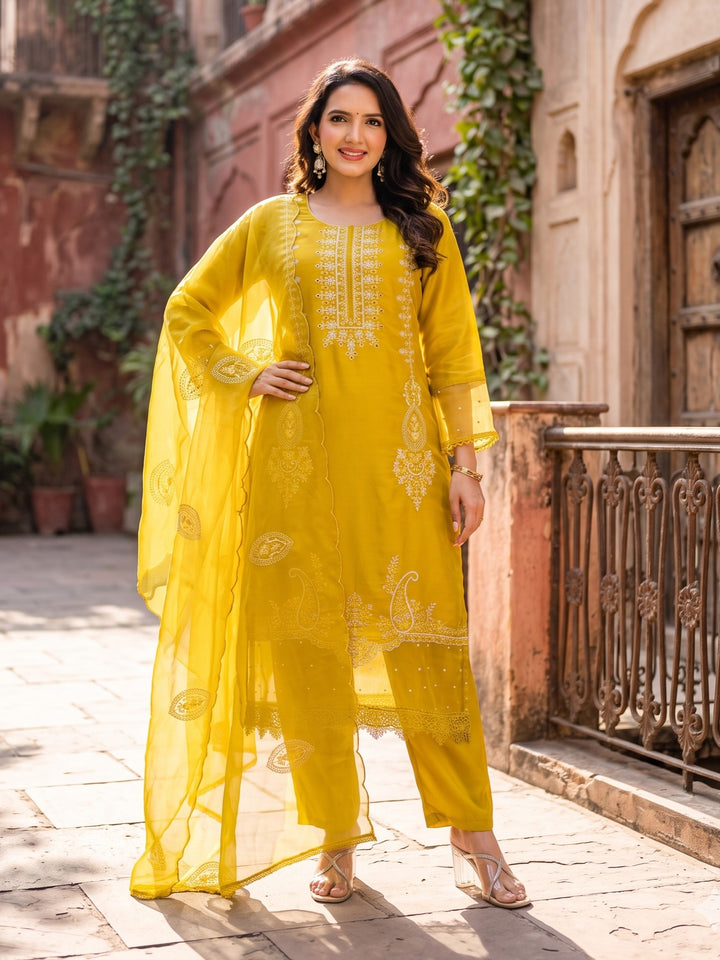 Mahi Wattle Embroidered Suit Set