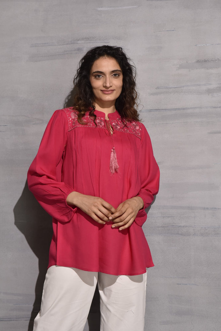 Hiya Candy Embroidered cotton Top