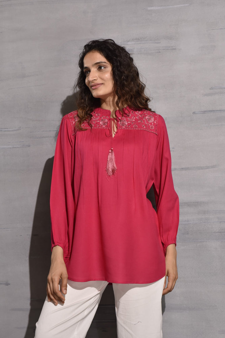 Hiya Candy Embroidered cotton Top