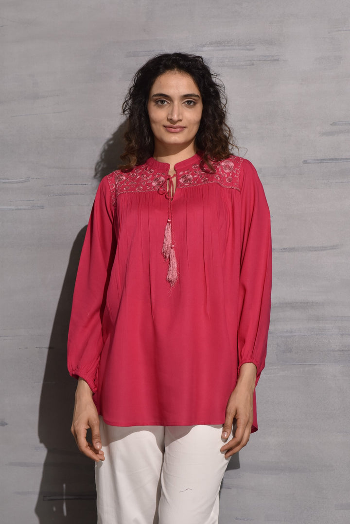 Hiya Candy Embroidered cotton Top