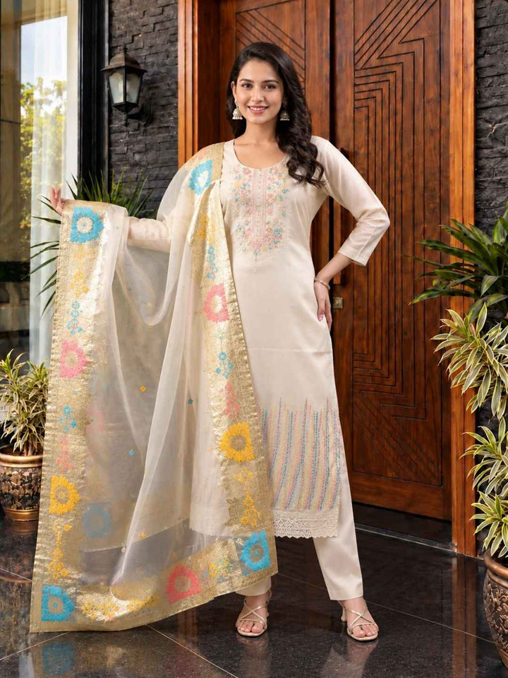 Mahi Fog Embroidered Suit Set