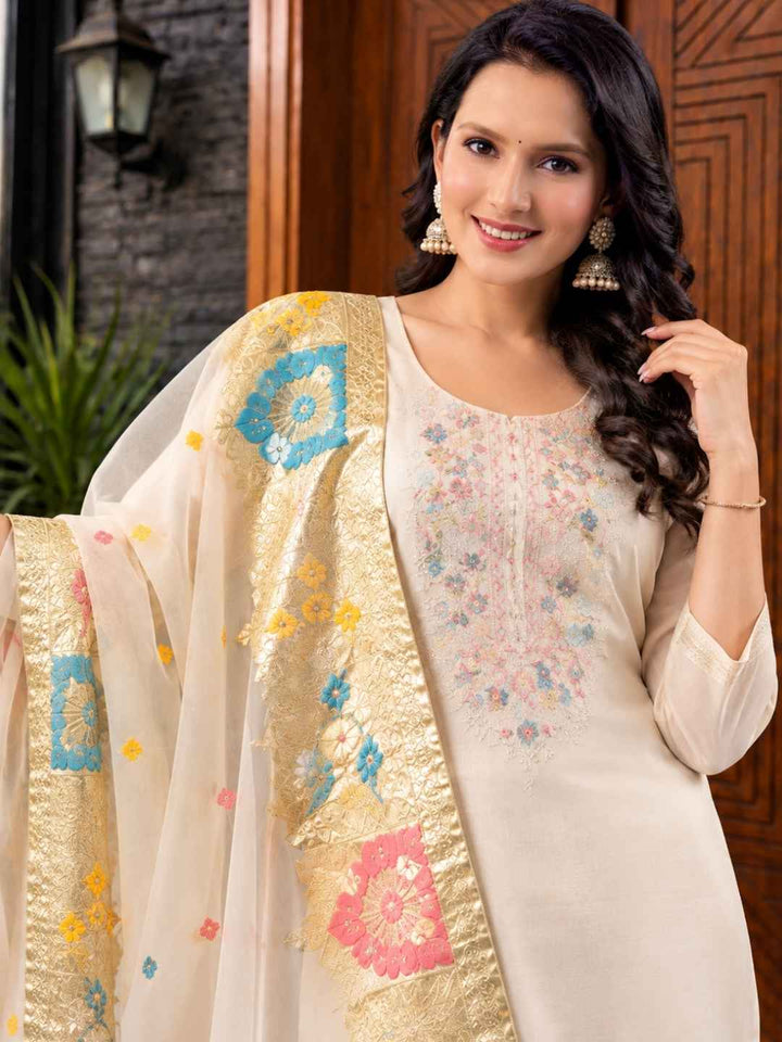 Mahi Fog Embroidered Suit Set
