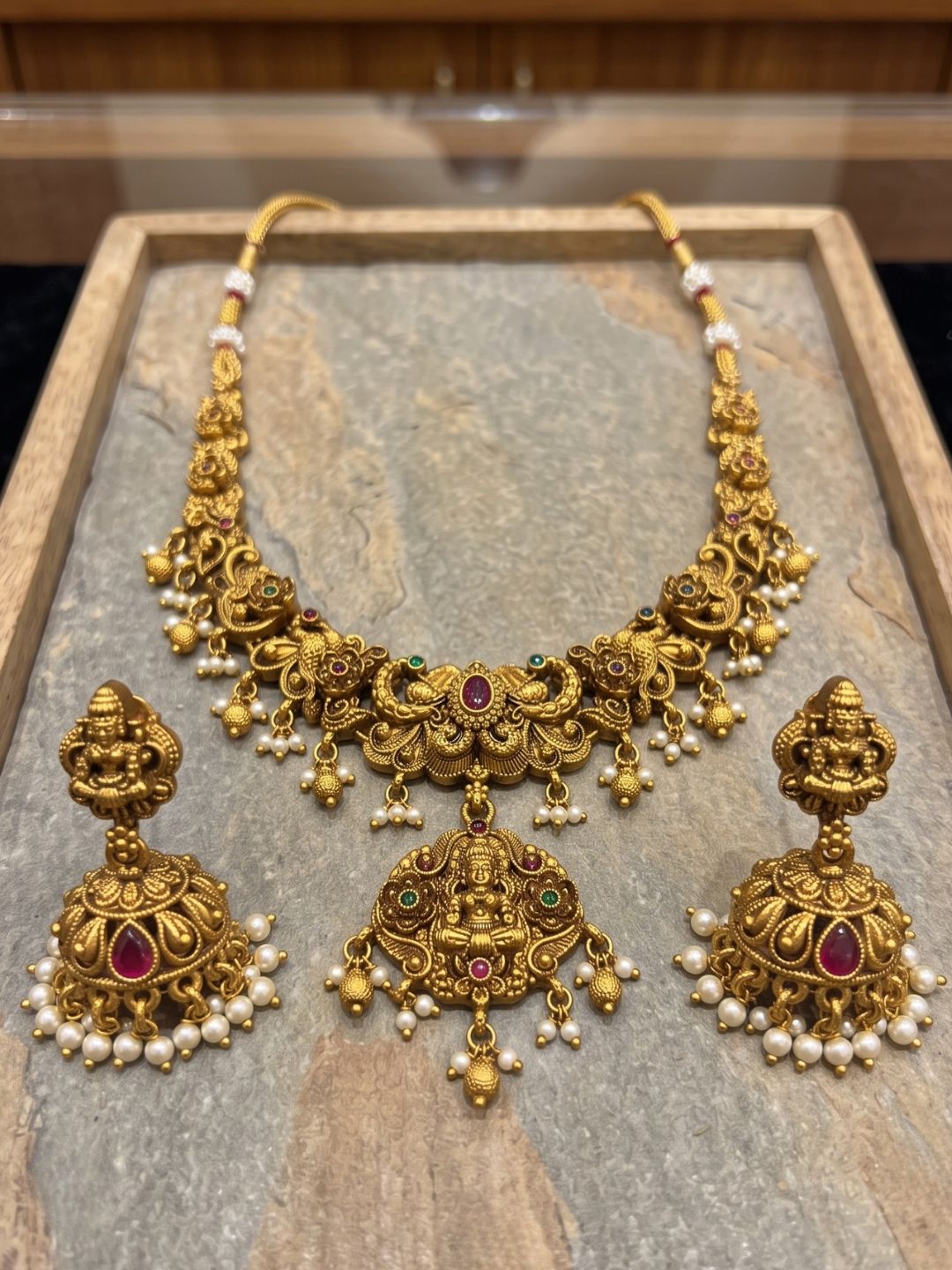 NES-A00145-GOLD_2