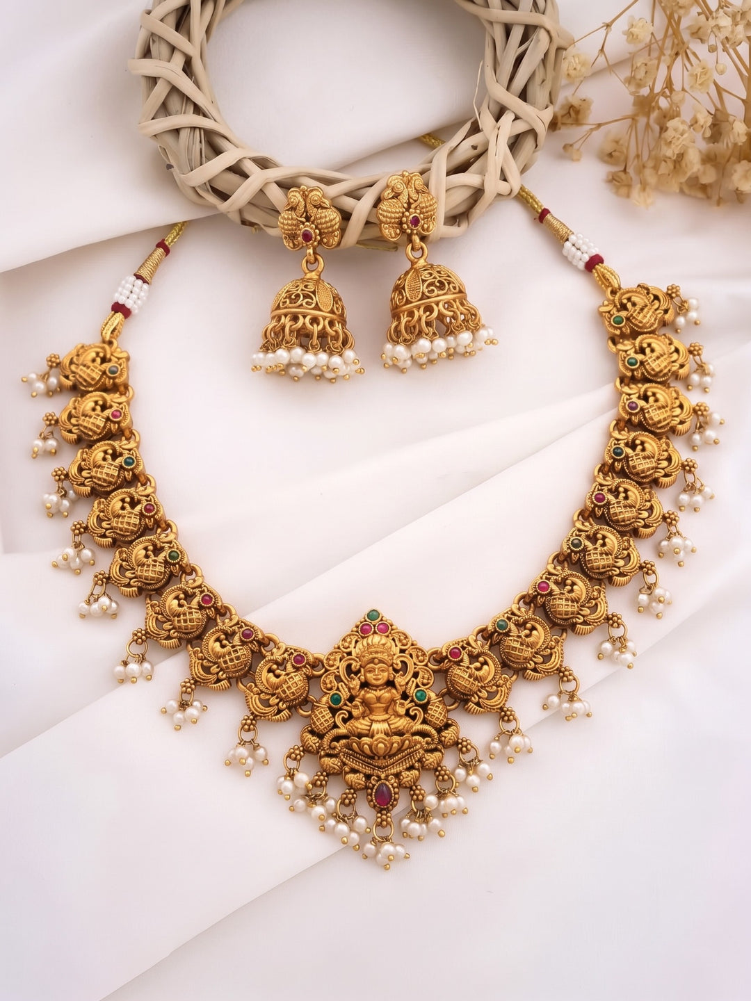 NES-A00147-GOLD_1