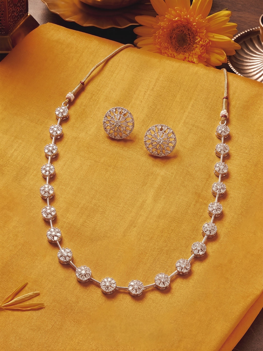 NES-A00151-SILVER_1
