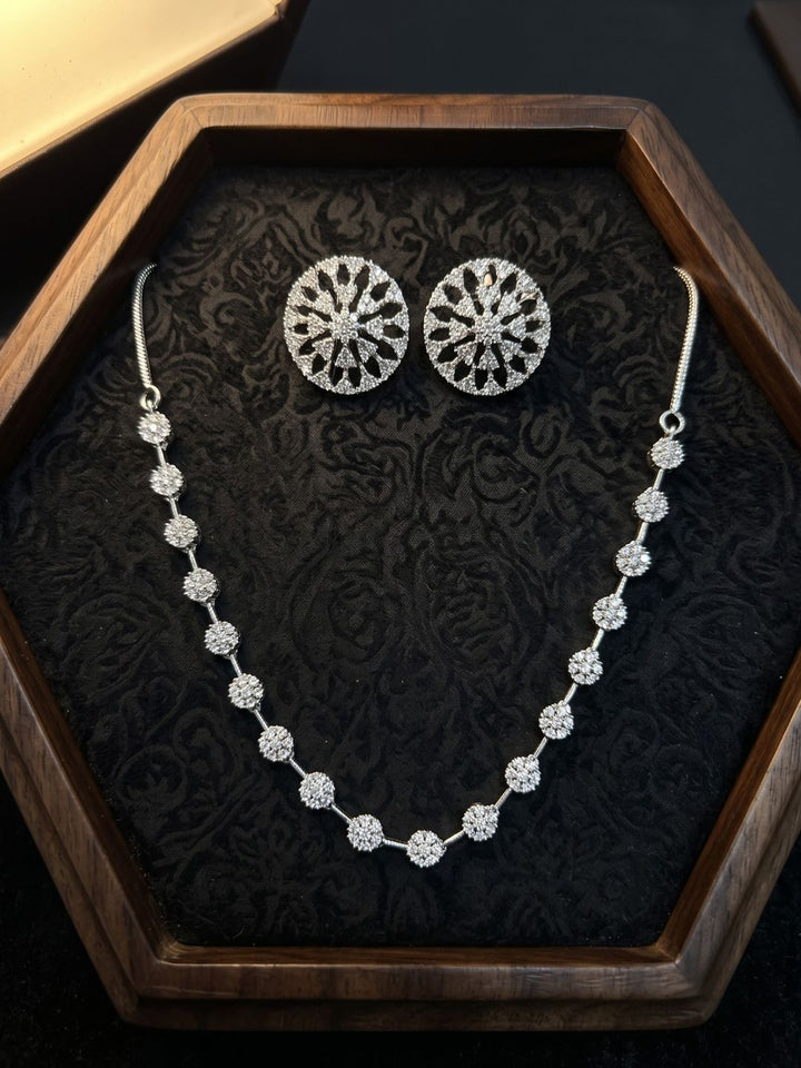 NES-A00151-SILVER_2