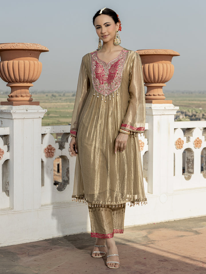 Pavni Sunglow Handwork Suit Set