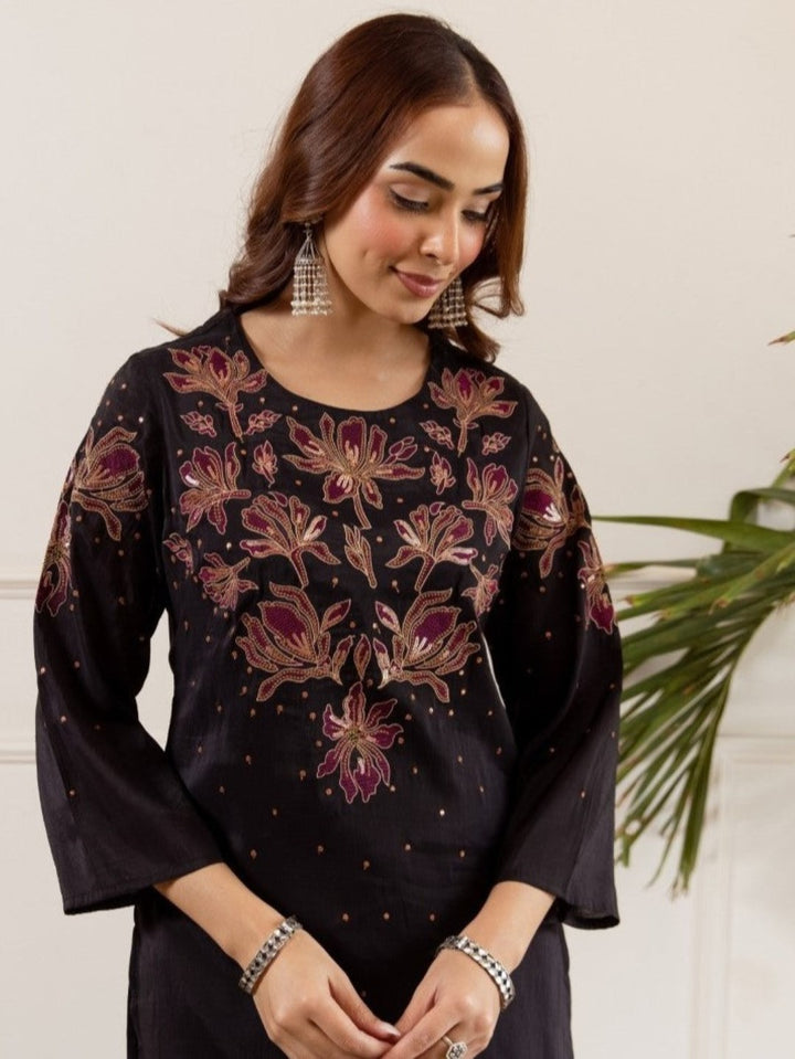 Kamli raven embroidery co-ord set