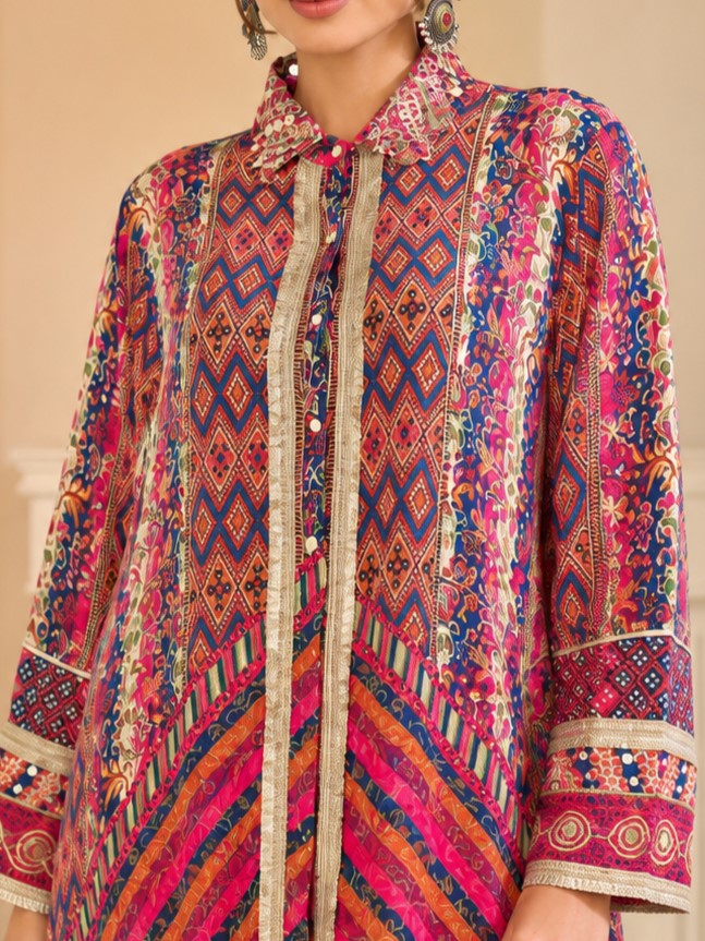 SAARAPRICOT_5