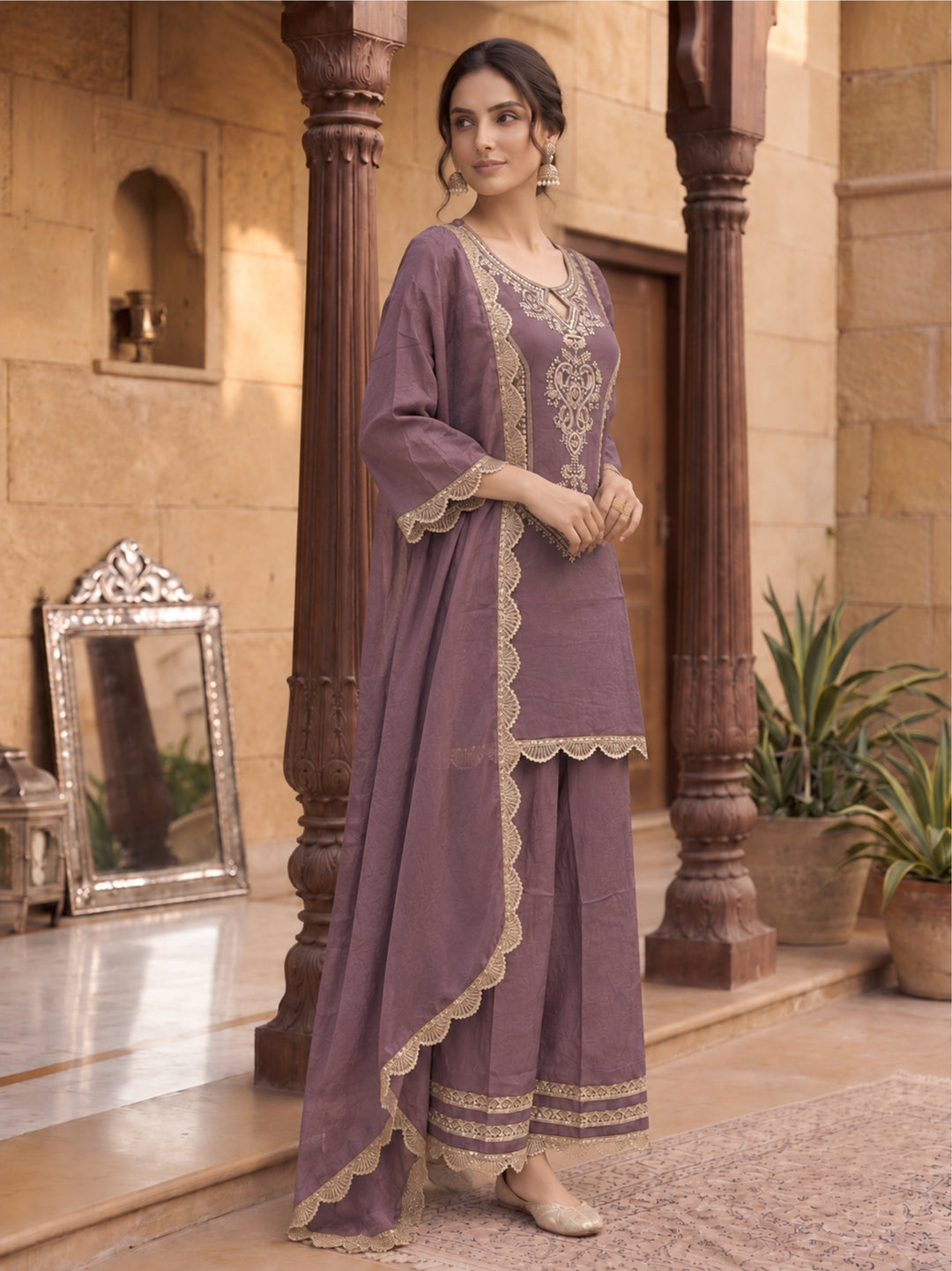 Shakti Auber Fetsive Farshi Suit Set