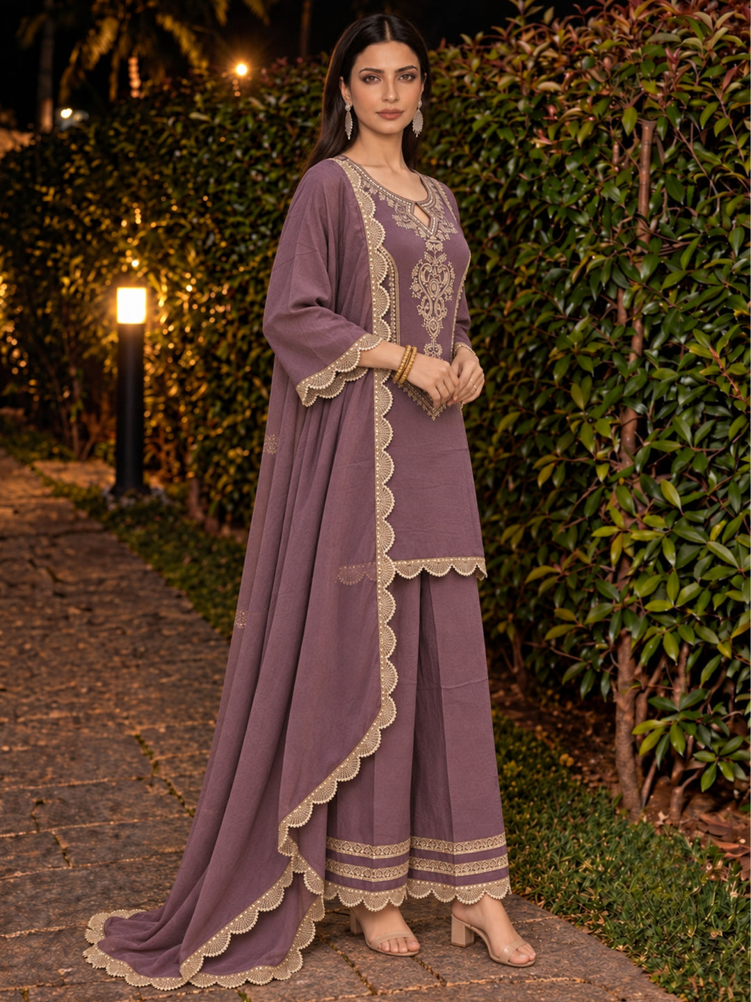 Shakti Auber Fetsive Farshi Suit Set