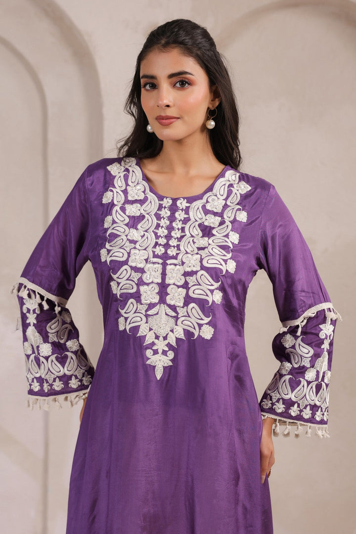 Sera helio embroidery kurta pant set