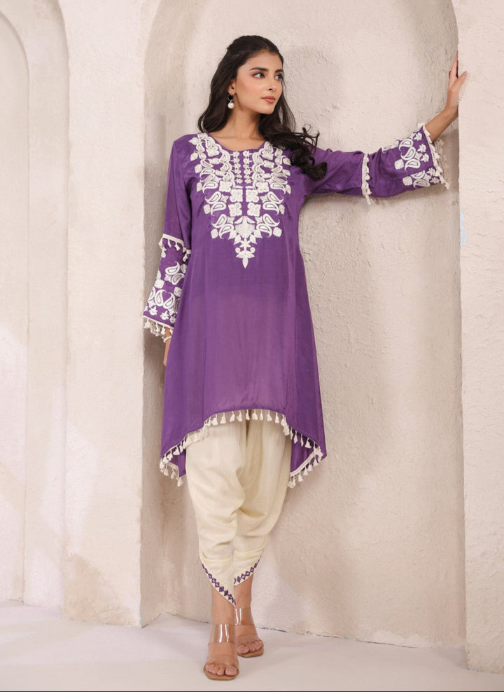 Sera helio embroidery kurta pant set
